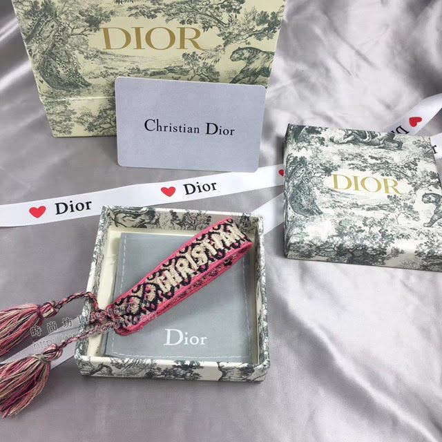 Dior飾品 迪奧經典熱銷款編織伸縮流蘇手繩手環  zgd1326